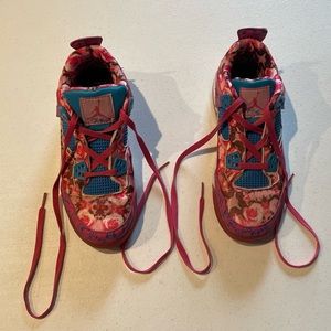 Floral Flight Sneakers Size 8.5 8 1/2 Pink